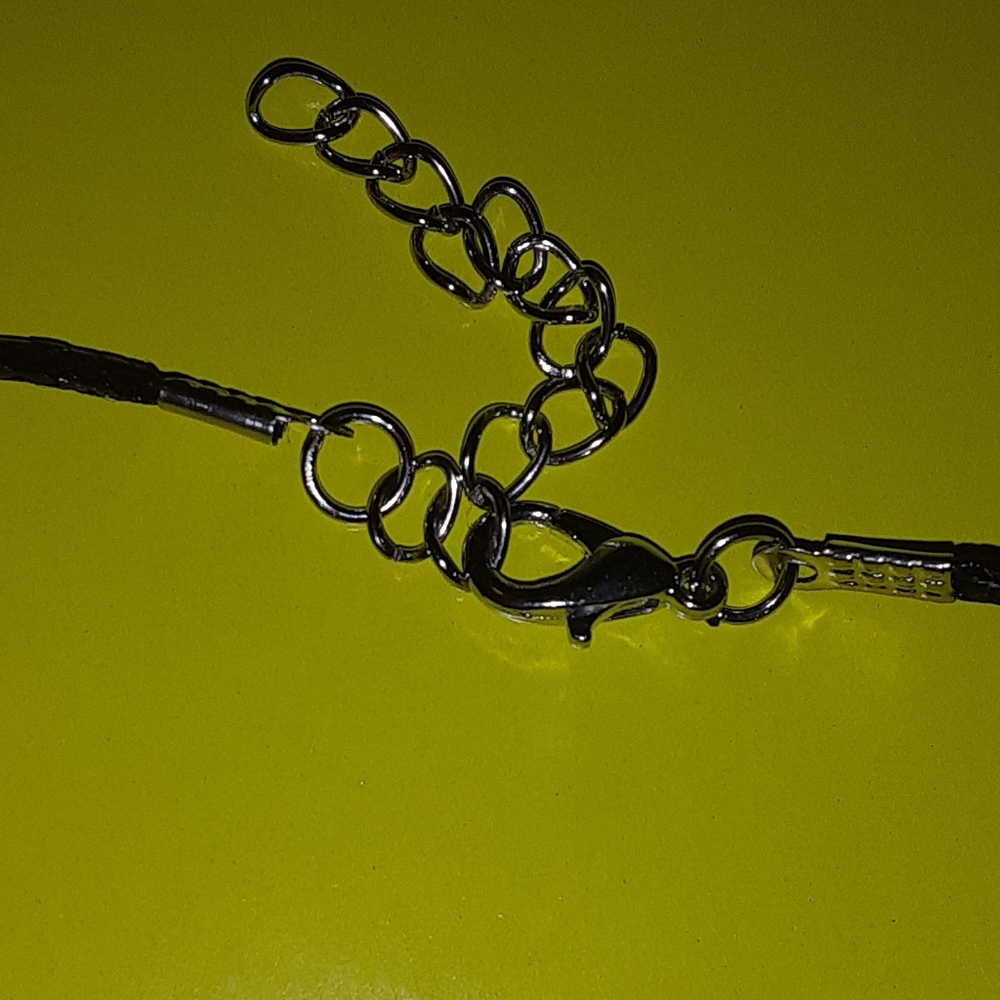 🗝Key Charm Necklace🗝 - Picture 4 of 5
